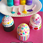 Decorate Easter Eggs with Straws and Paint